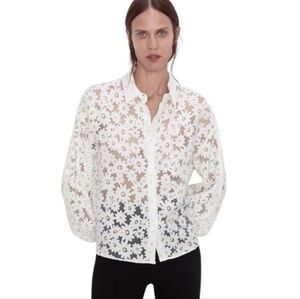 Zara Daisy Floral White Semi Sheer Button Up Blouse Size Small